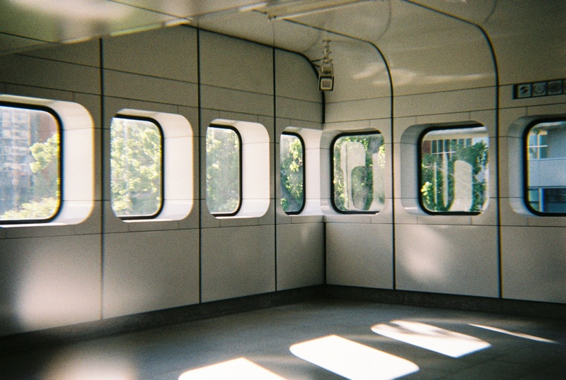 R1-01583-002A.jpg